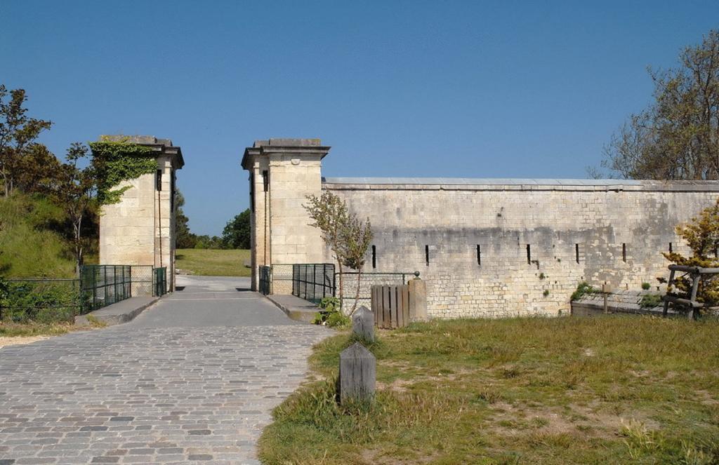 Hotel Napoleon Île dʼAix Buitenkant foto